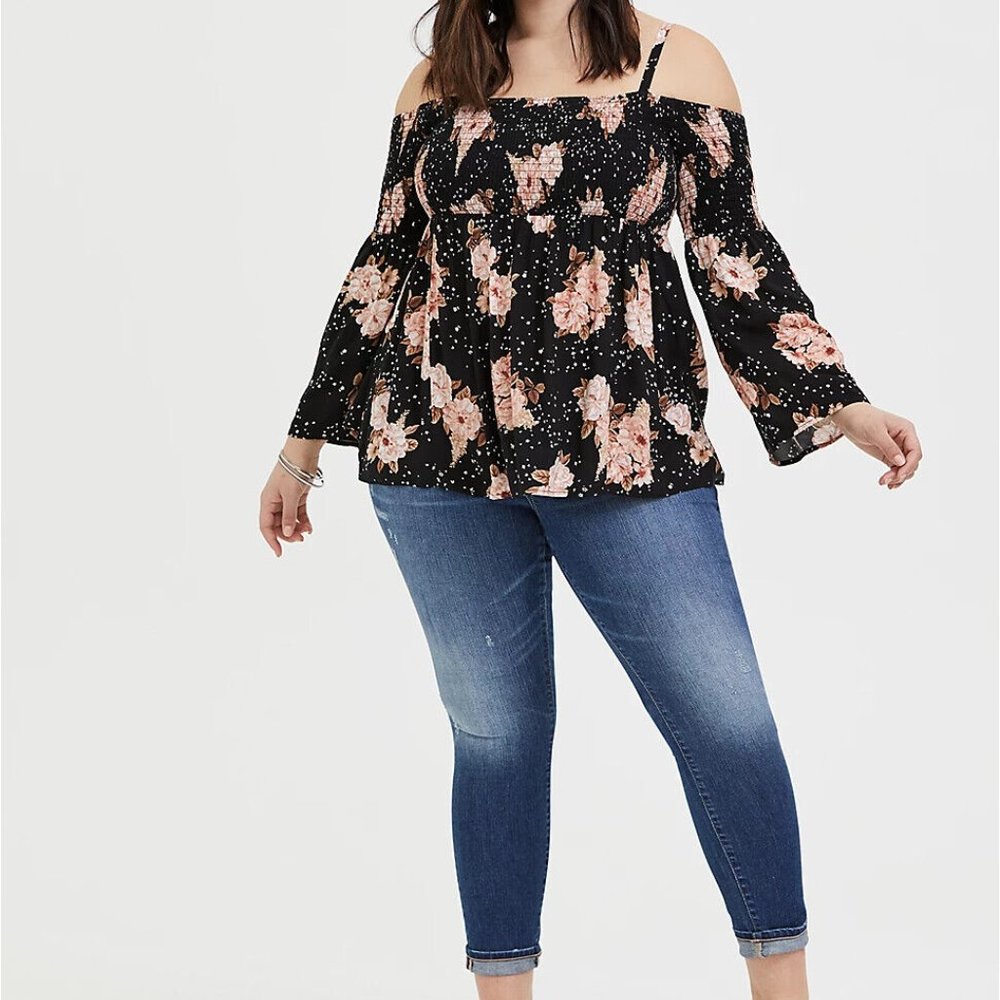 Torrid Floral Challis Cold Shoulder Blouse Black Top Smocked Size 4 4X H13469 - Picture 10 of 11